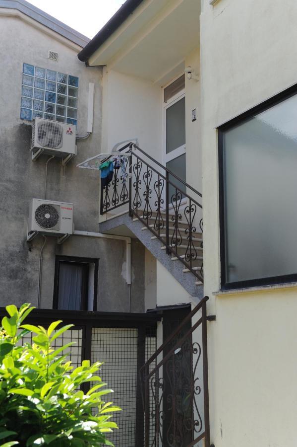 Apartma Lavela *