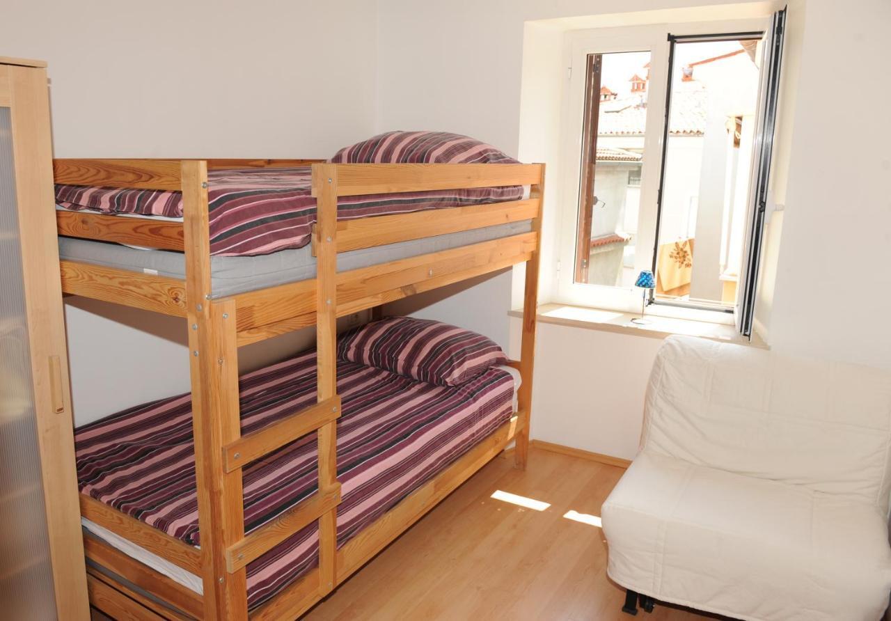 Apartma Lavela